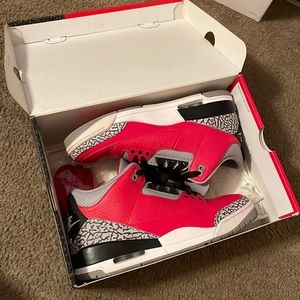 Jordan 3 Retro SE Unit Fire Red